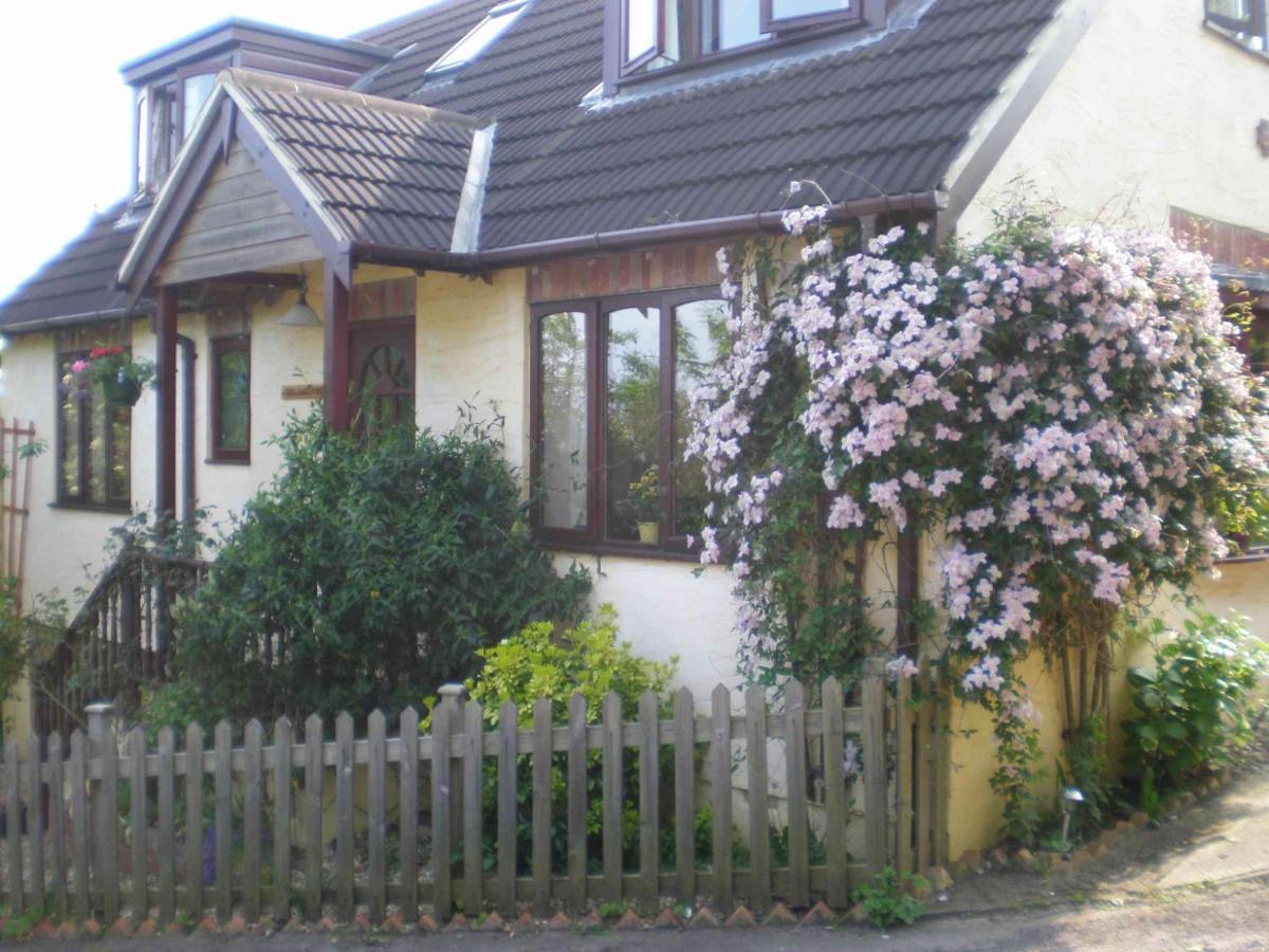 Skerries B And B Lyme Regis Bagian luar foto